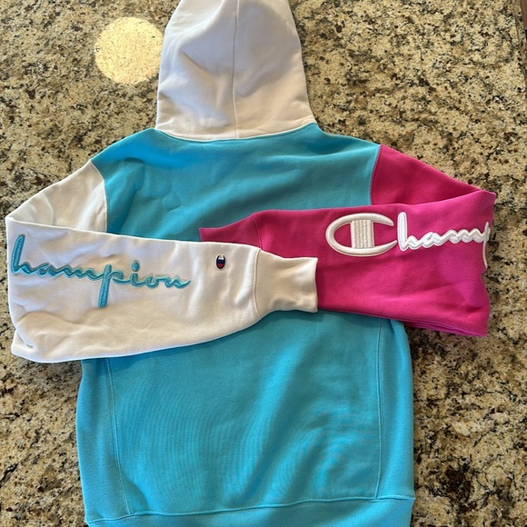 🛑SOLD🛑Champion Hoodie - Picture 5 of 5
